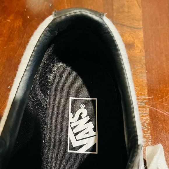 Vans Old Skool Classics Kids Sneakers Black and White Size 2Y - Picture 9 of 12